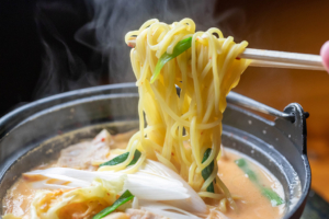 この豆乳豚キムチ鍋にはラーメン（別途280円）が絶対におすすめです！